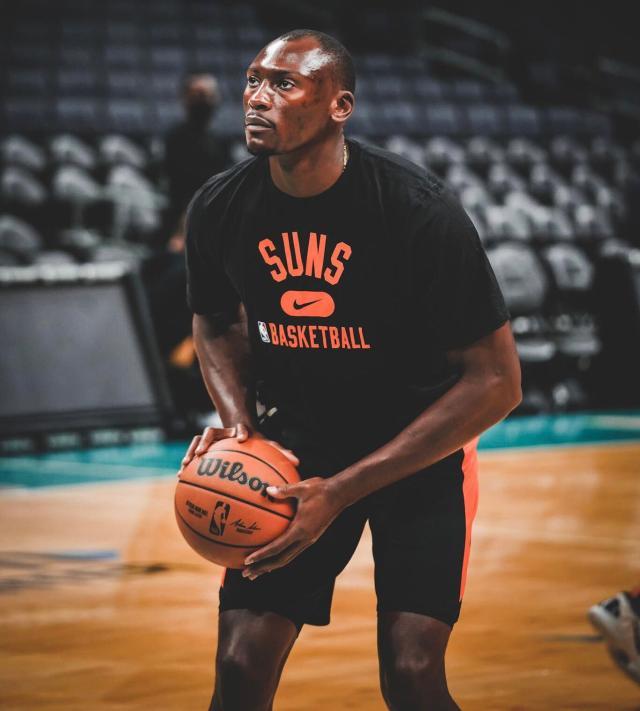 1641369362389087733.jpg FIHpCzHUUAIuX2C.jpg