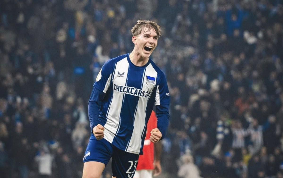 开云平台中国-罗马诺：曼城加入柏林赫塔16岁中场艾希霍恩争夺战